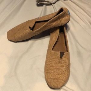 Burlap TOMS